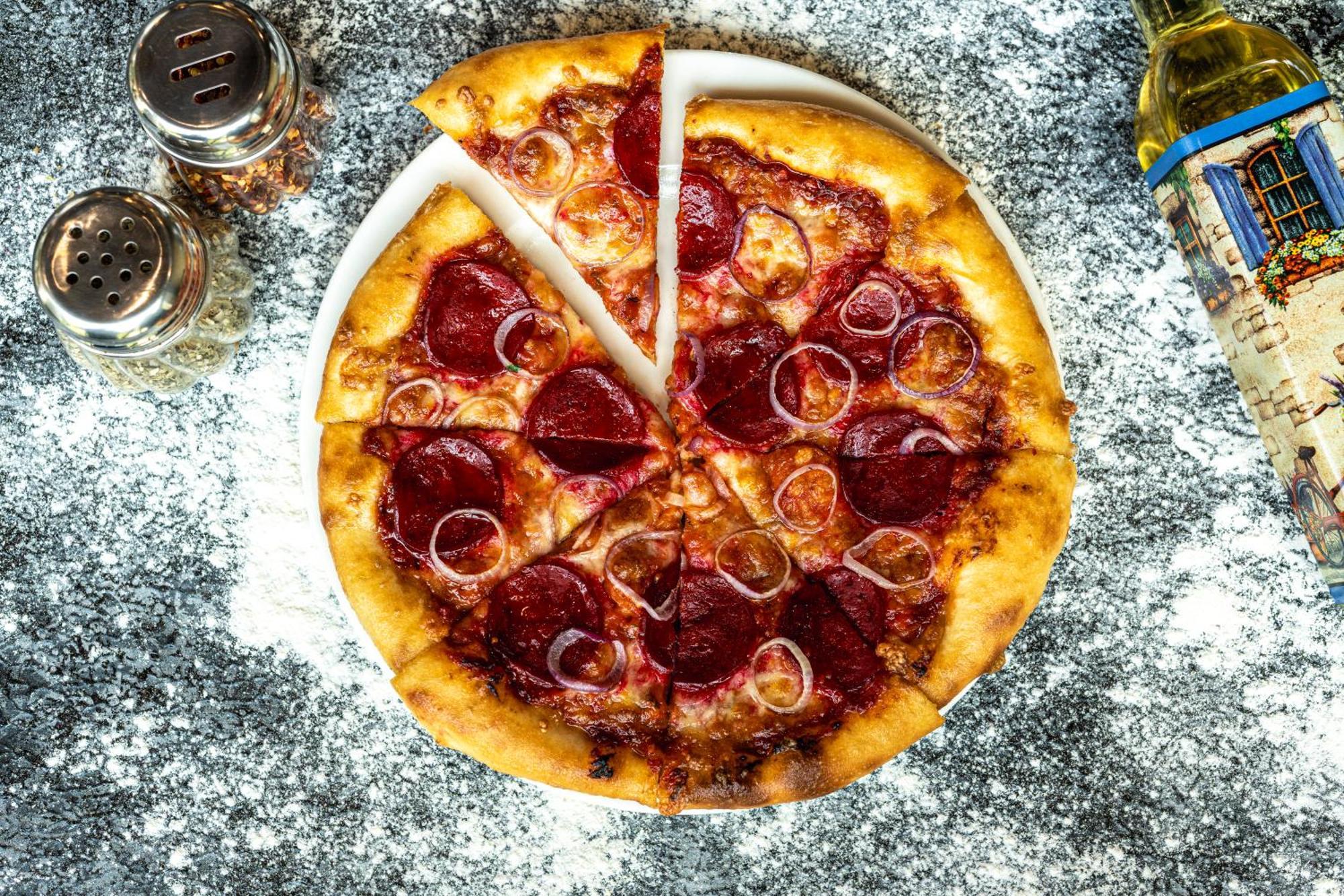 Hyatt Place Gurgaon Udyog Vihar Exteriör bild A pepperoni pizza