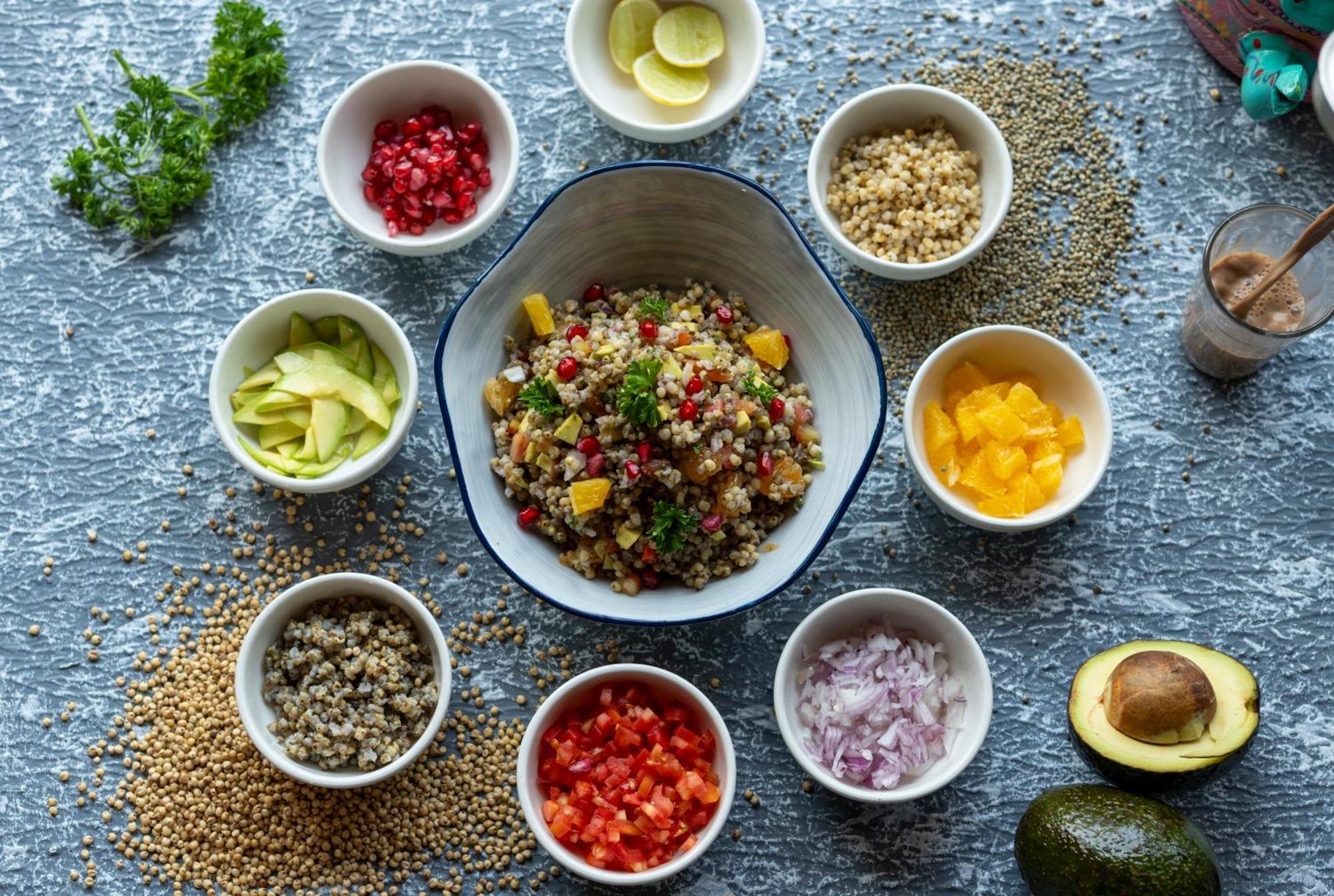 Hyatt Place Gurgaon Udyog Vihar Exteriör bild Quinoa salad